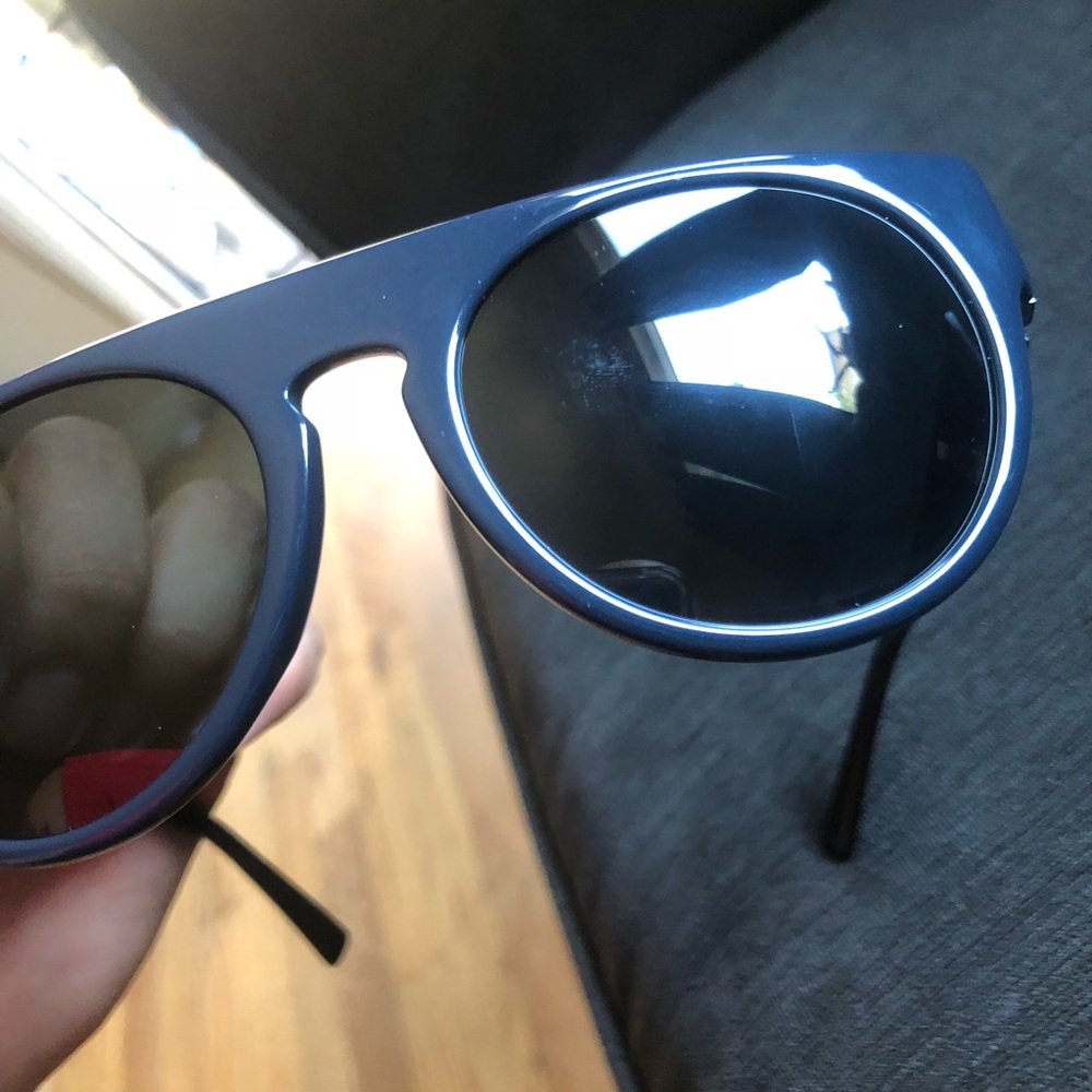 Versace Sunglasses - Picture 6 of 8